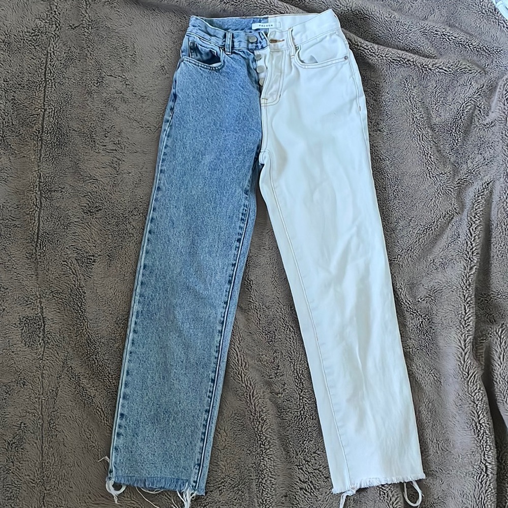 Pacsun white and blue jeans. size 23